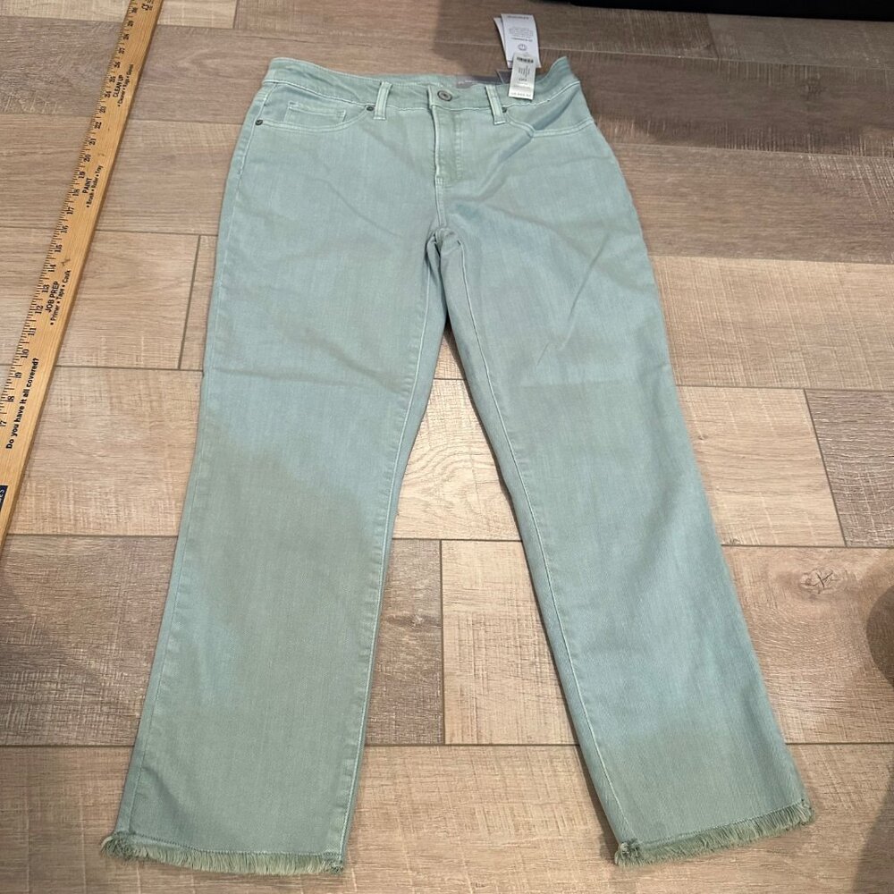 Chicos So Slimming Light Green Denim Straight-Leg Pants With Size 00 US SIZE 2